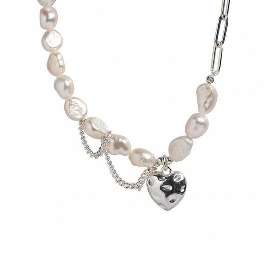 Amoré Pearl Heart Pendant Necklace
