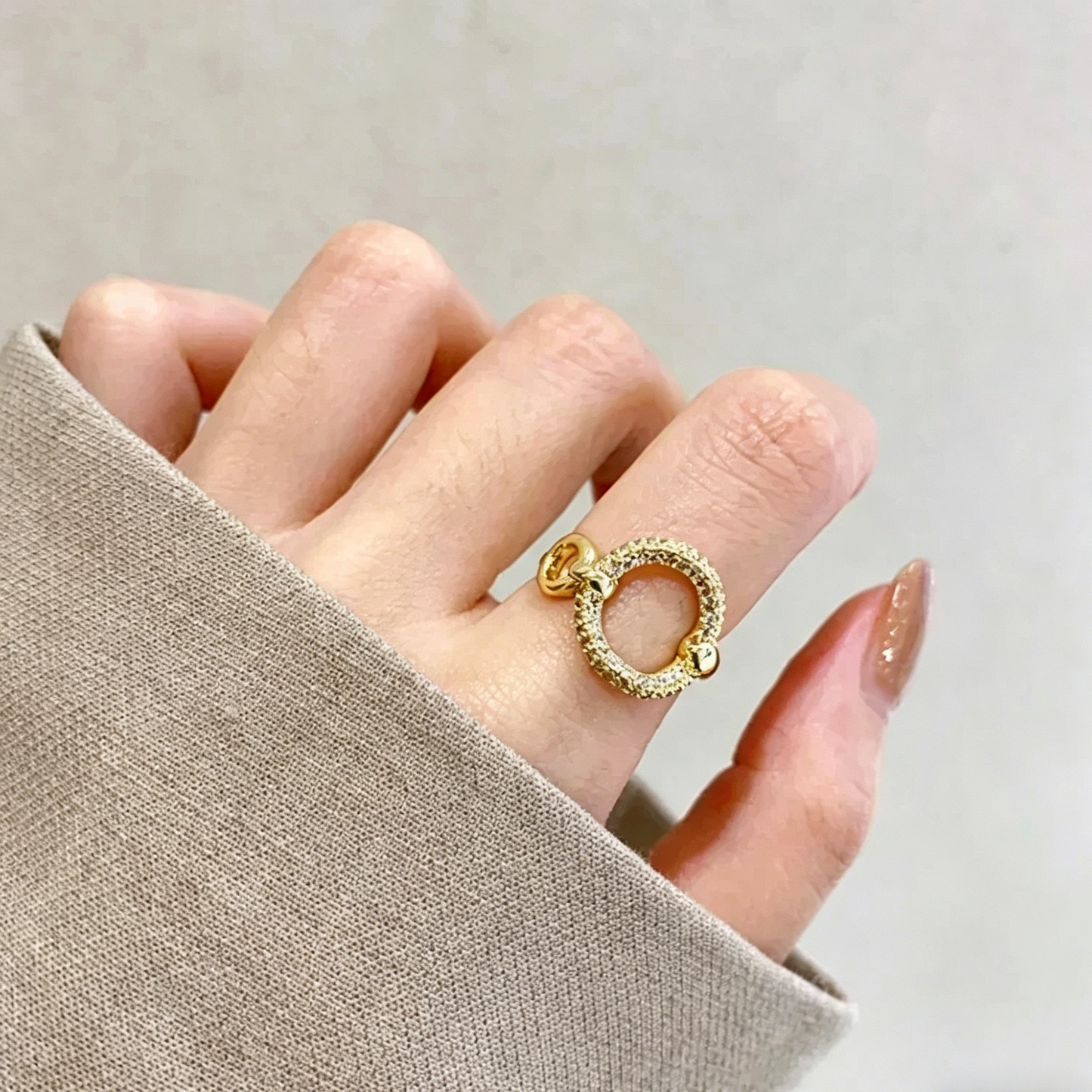 Elara Bond Géo Hollow Geometric Statement Ring