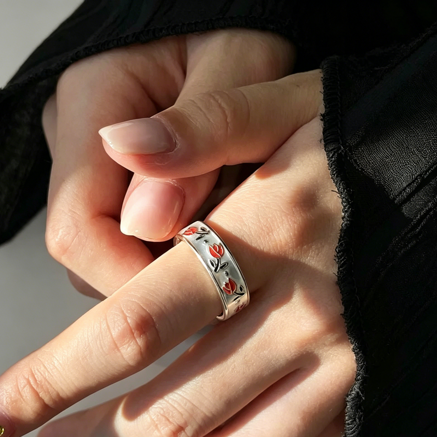 Elara Bond Fleur Enamel Tulip Ring