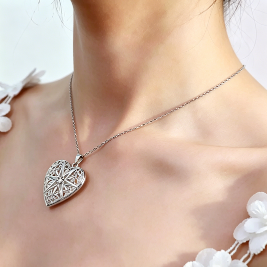 ElaraBond Souvenir Heart Photo Locket Necklace